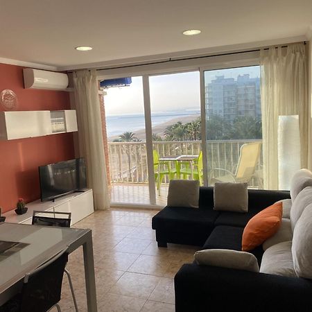 Beachfront And Cozy Apartment كولرا المظهر الخارجي الصورة