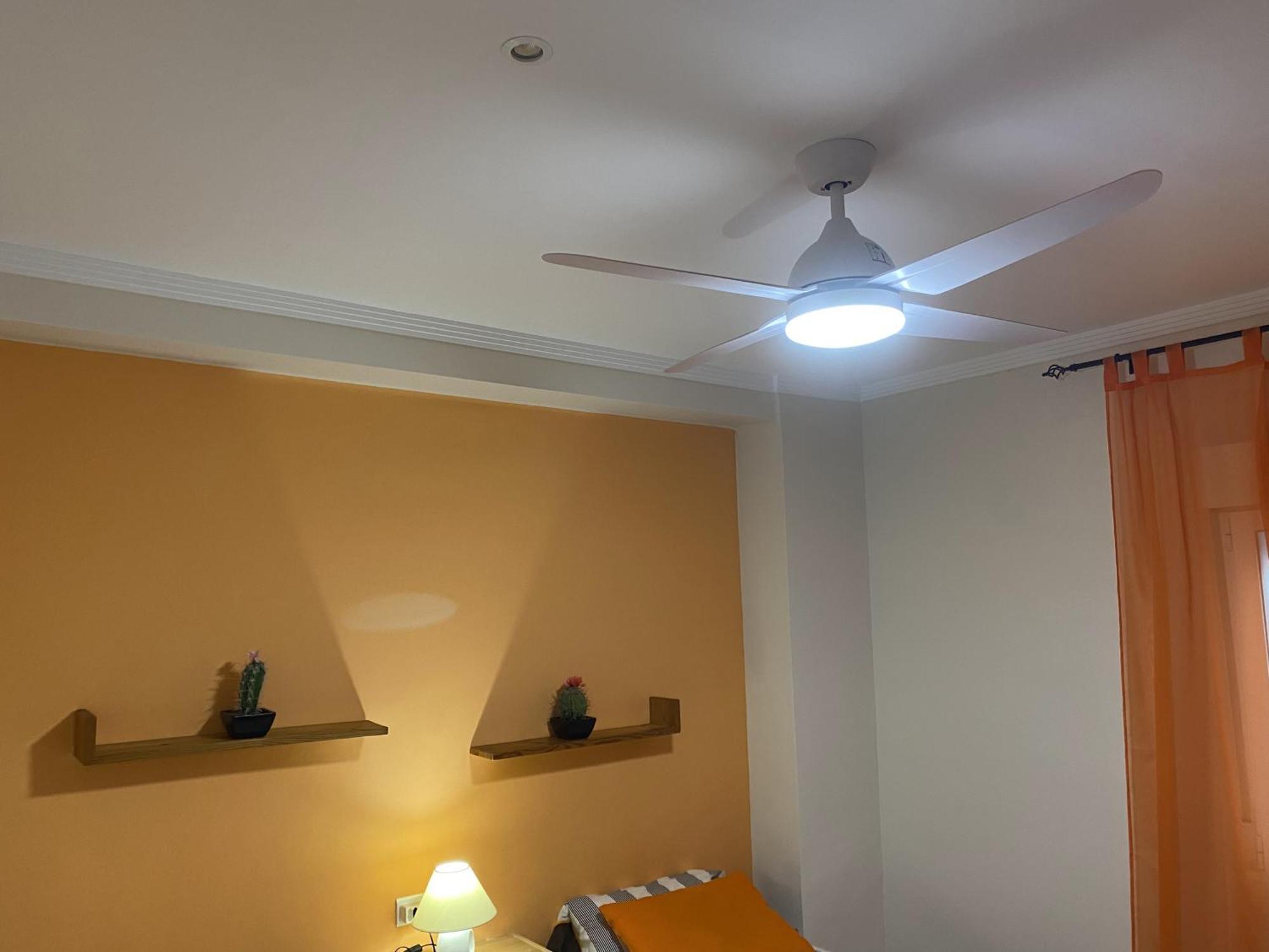 Beachfront And Cozy Apartment كولرا المظهر الخارجي الصورة